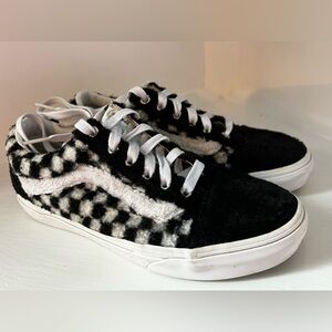 Vans Old Skool Sherpa Faux Fur Black sneakers Checkerboard shoe Sz M6 w7.5  sk8